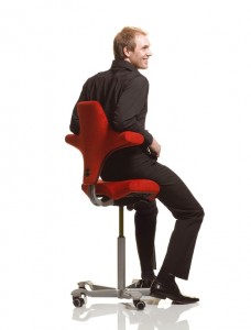 capisco_8106_ergonomic_office_chair